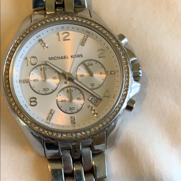 Michael Kors watch - Picture 2 of 3